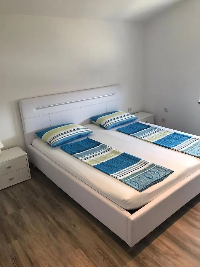 Apartments Ban Galižana