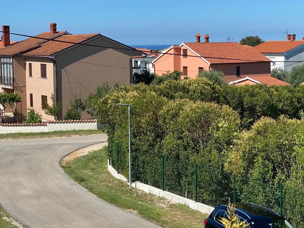 Apartments Ban Galižana