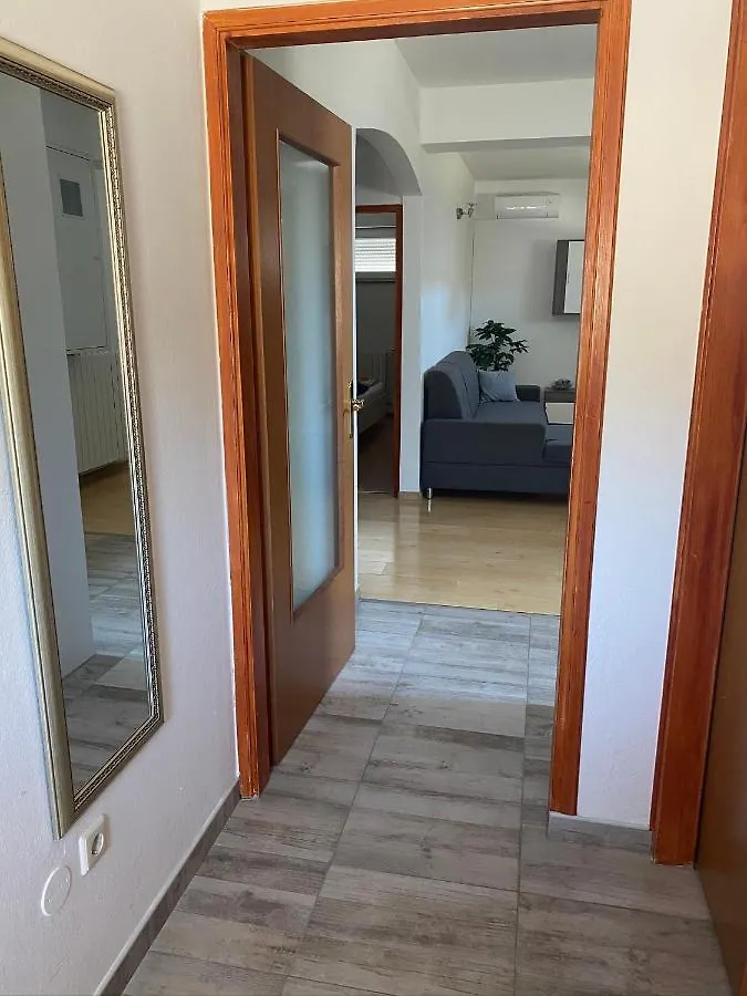 Apartments Ban Galižana